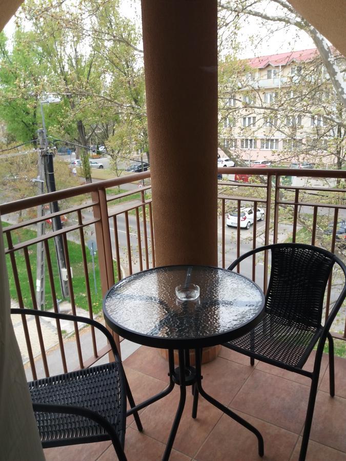 Tahiti Apartman Hajduszoboszlo Exterior photo