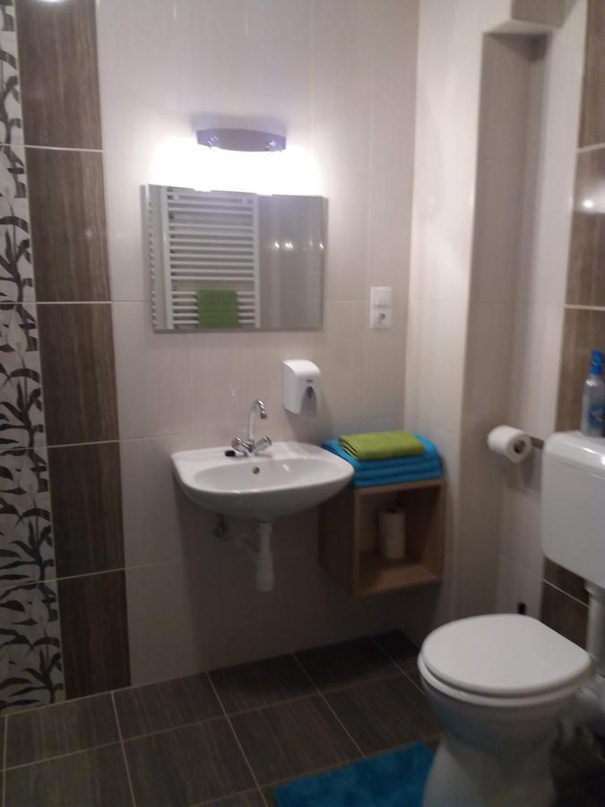 Tahiti Apartman Hajduszoboszlo Exterior photo